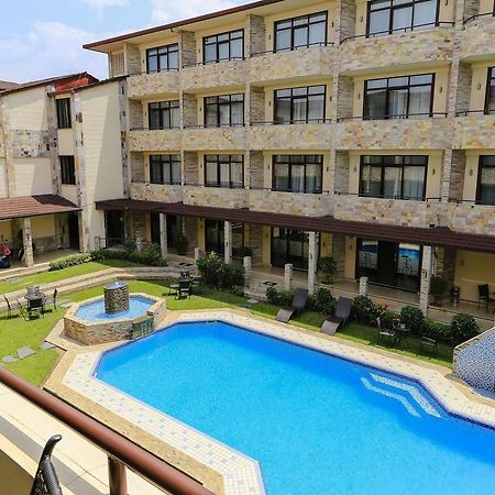 Roca Golf Hotel Бужумбура Экстерьер фото