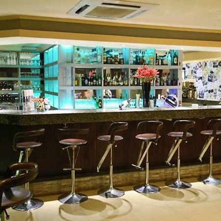 Roca Golf Hotel Бужумбура Экстерьер фото